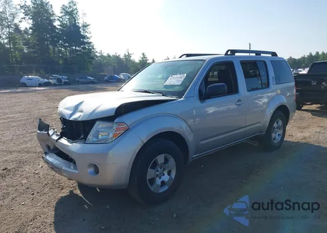 2010 Nissan Pathfinder S z USA, uszkodzony, nr VIN 5N1AR1NBXAC626452